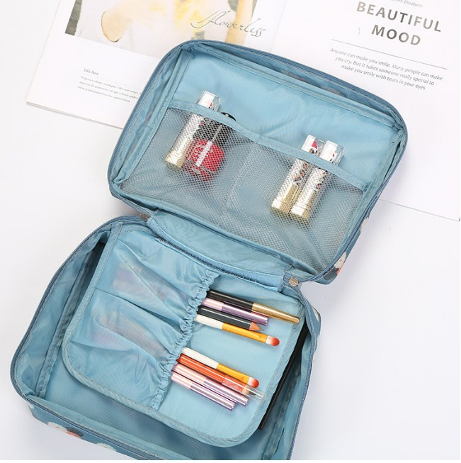 Flambeau Traveling  Multi-Functional Makeup Bag